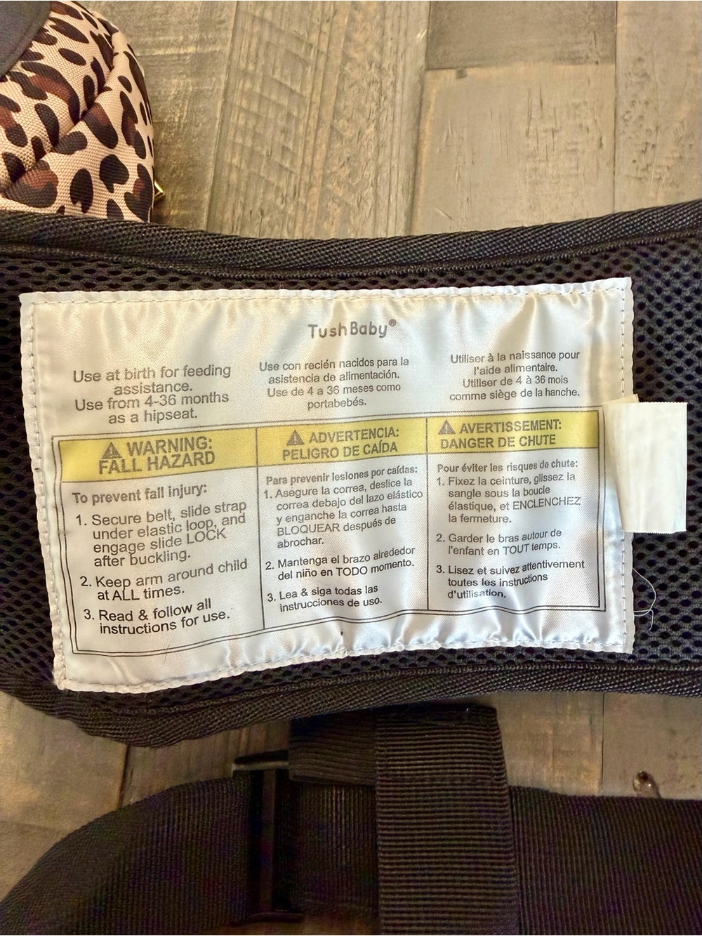 TushBaby OS Baby Hip Seat Carrier Ergonomic Storage Leopard - Picture 7 of 9